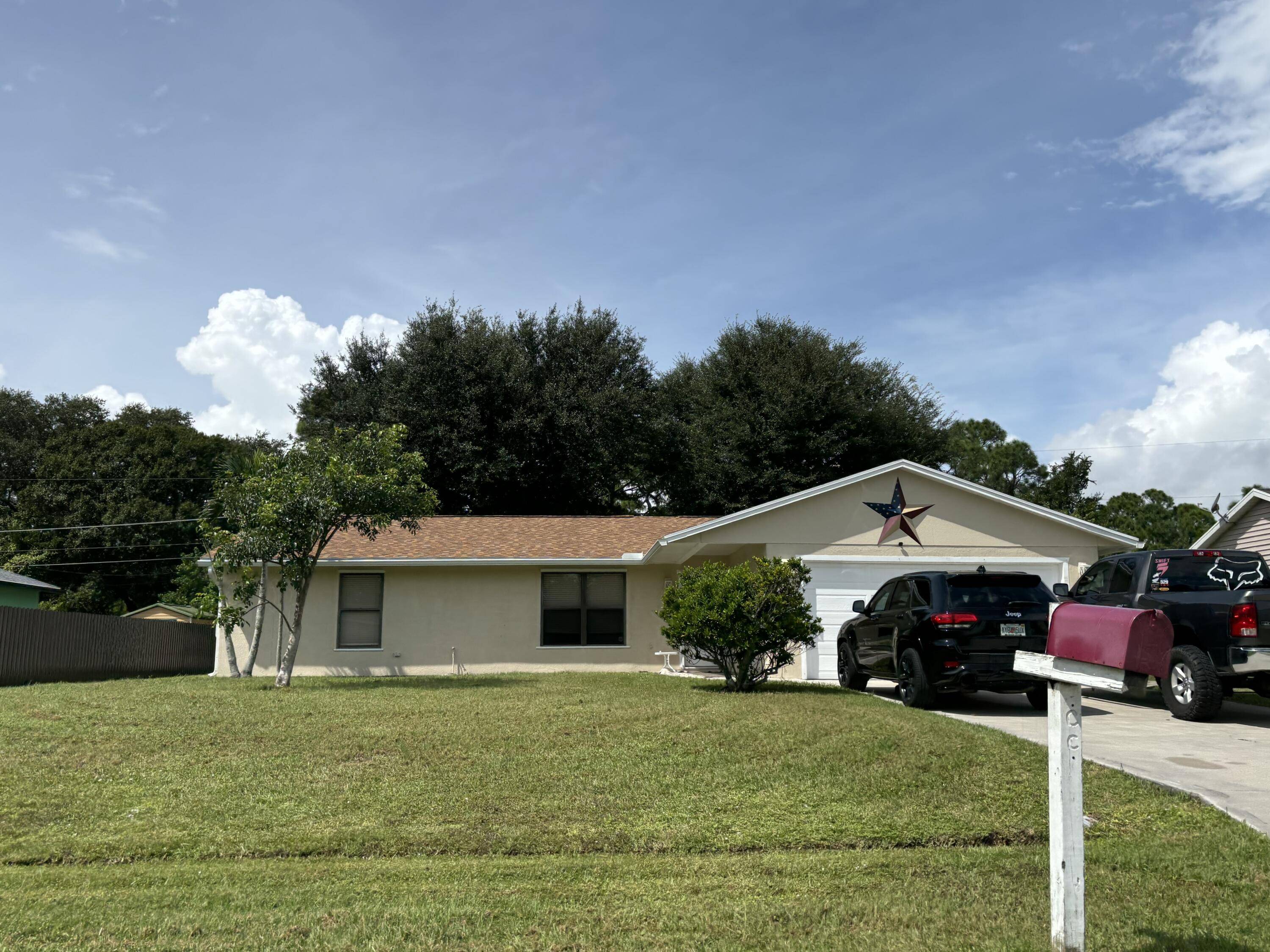 2238 SE Rich ST, Port Saint Lucie, FL 34984
