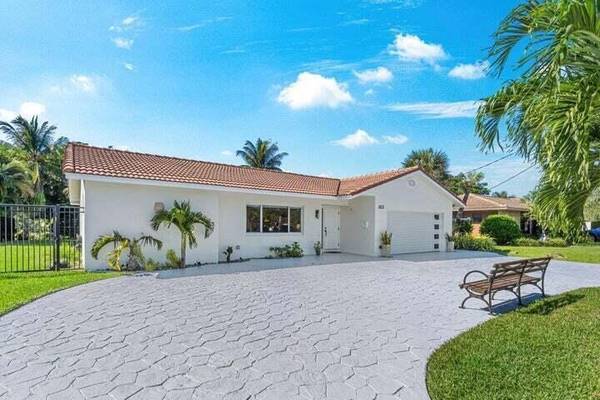 Boca Raton, FL 33486,653 NW 10th CT