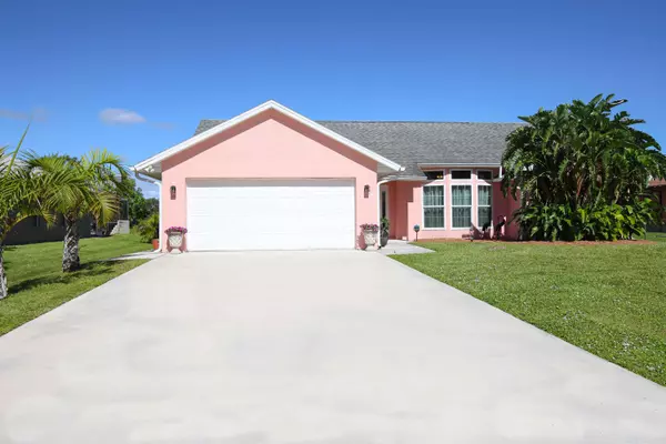 6830 NW Granger AVE, Port Saint Lucie, FL 34983