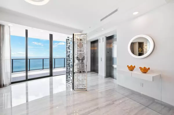 Sunny Isles Beach, FL 33160,18555 Collins AVE 2105