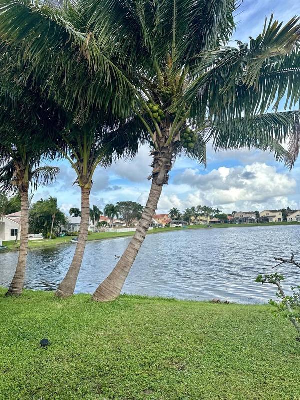 Lake Worth, FL 33467,7090 Michigan Isle RD