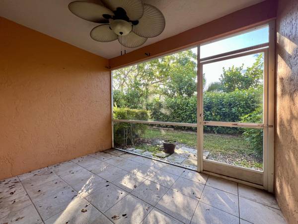 Delray Beach, FL 33483,932 Kokomo Key LN