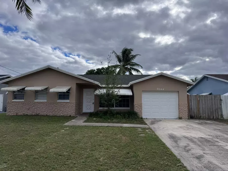 9244 SW 2nd ST, Boca Raton, FL 33428