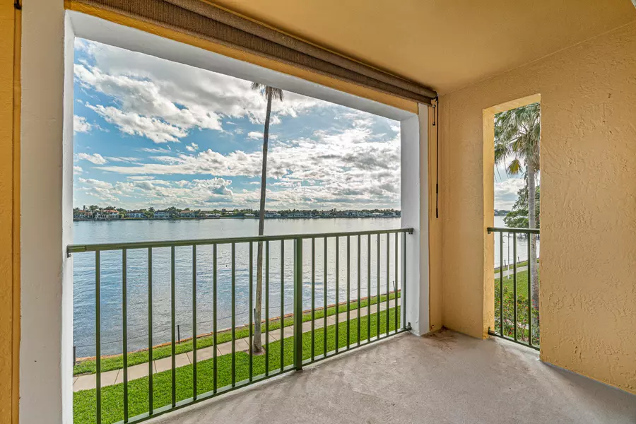 180 Yacht Club WAY 306, Hypoluxo, FL 33462