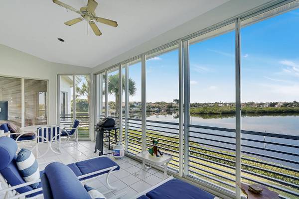 Jupiter, FL 33477,2703 Captains WAY