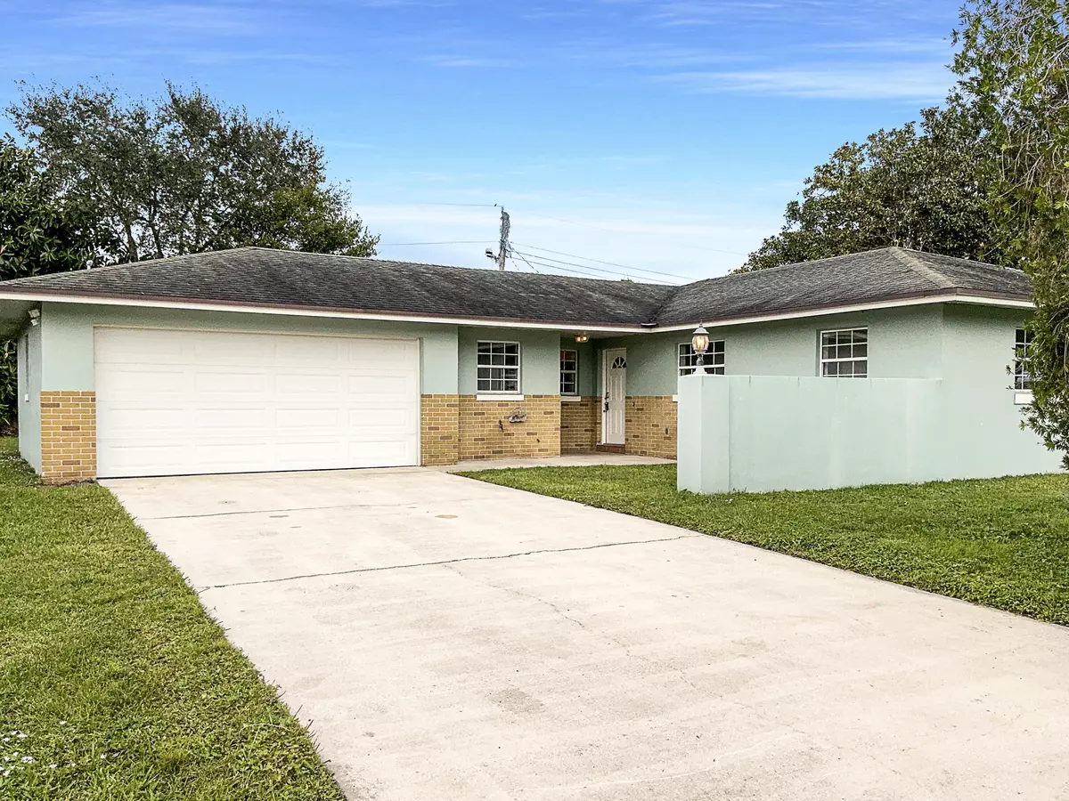 Fort Pierce, FL 34982,2927 Sherwood LN