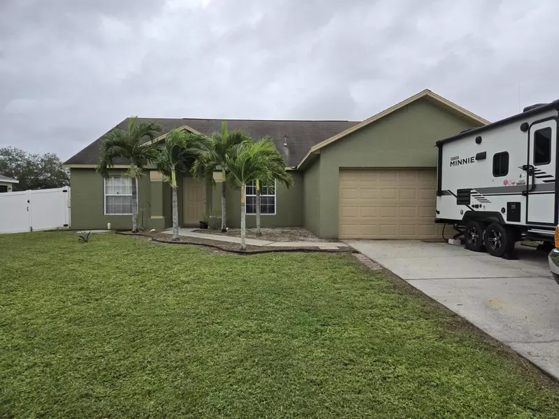 3190 SW Martin ST, Port Saint Lucie, FL 34953