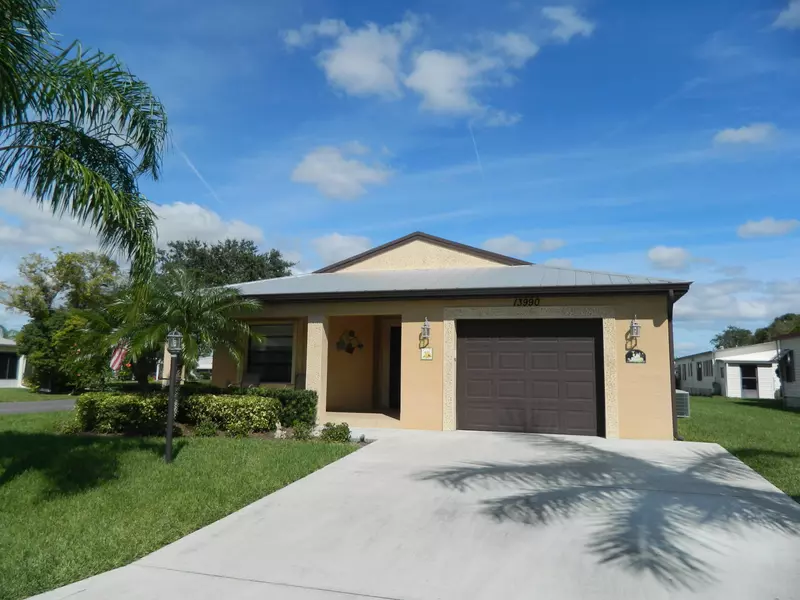 2 SE Flamenco WAY, Port Saint Lucie, FL 34952