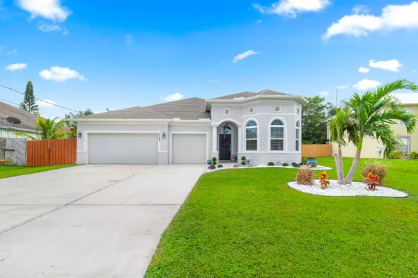 5344 NW Milner DR, Port Saint Lucie, FL 34983