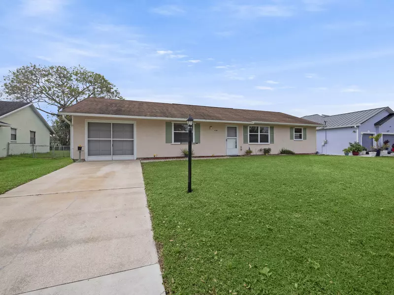 464 SW Dolores AVE, Port Saint Lucie, FL 34983