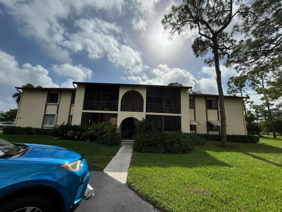 Greenacres, FL 33463,338 Knotty Pine CIR D-1