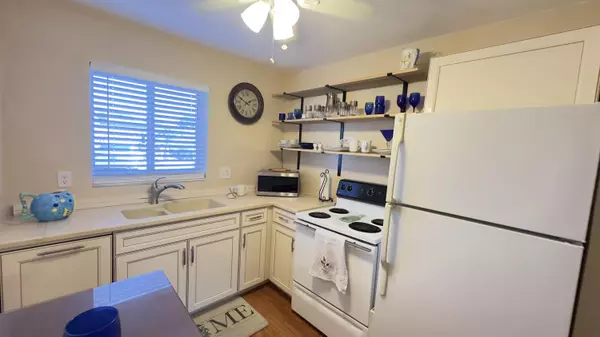 Tequesta, FL 33469,3 Garden ST 105k