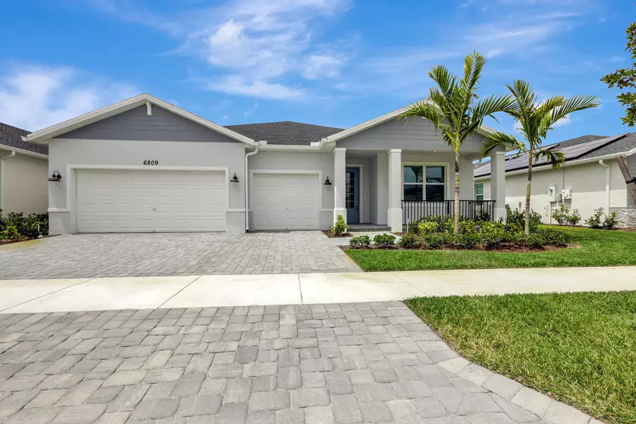 6809 NW Cloverdale AVE, Port Saint Lucie, FL 34987