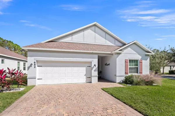 Port Saint Lucie, FL 34983,652 NE Moss Rose PL