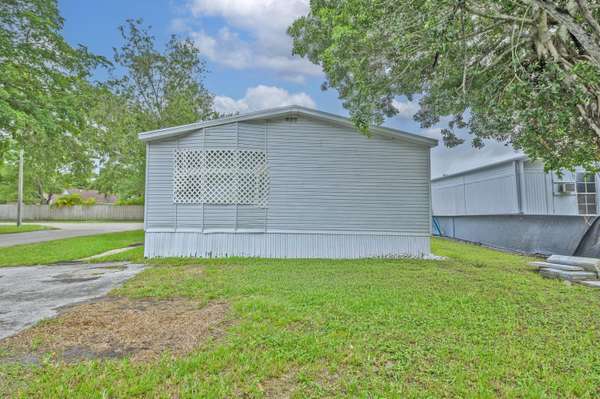 Davie, FL 33325,13351 SW 9th CT