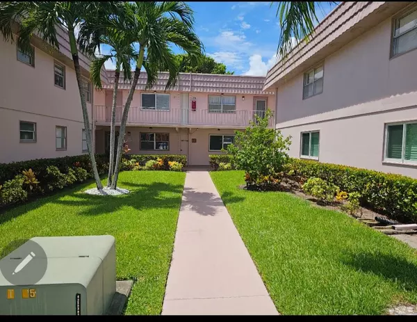 Delray Beach, FL 33446,354 Saxony H