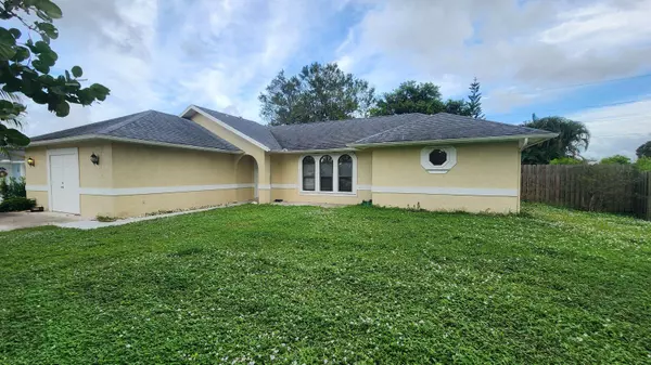 164 SW Klee CIR, Port Saint Lucie, FL 34953