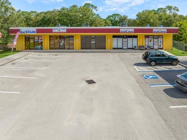 Fort Pierce, FL 34951,5180 Turnpike Feeder RD 5180 /1-15