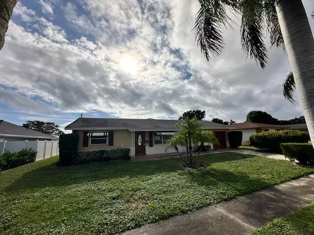 West Palm Beach, FL 33401,600 S Mangonia CIR