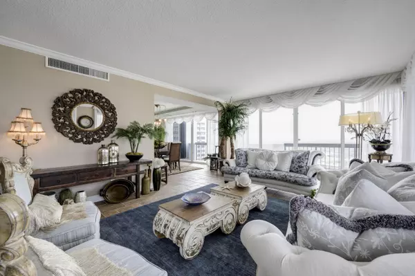 108 Lakeshore DR 38-T, North Palm Beach, FL 33408