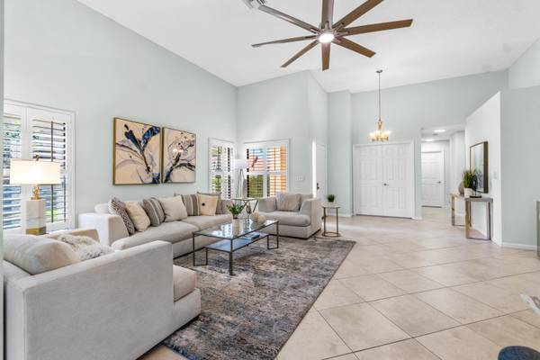 Palm Beach Gardens, FL 33418,900 Windermere WAY