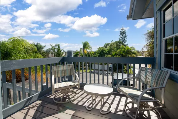 Jensen Beach, FL 34957,1441 NE 14th CT 4