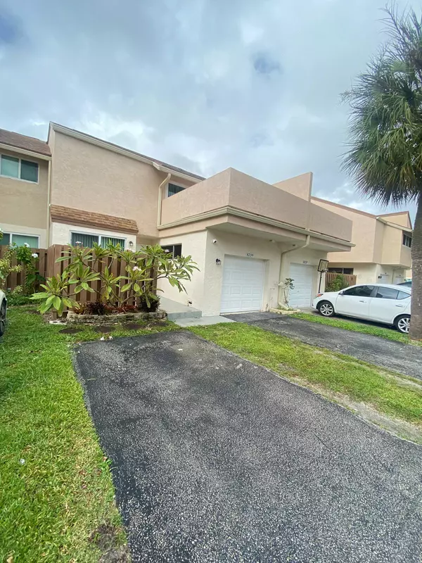 Plantation, FL 33324,8239 NW 8th CT 3