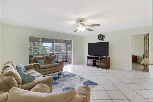 Palm Beach Gardens, FL 33410,10270 N Military TRL 4b