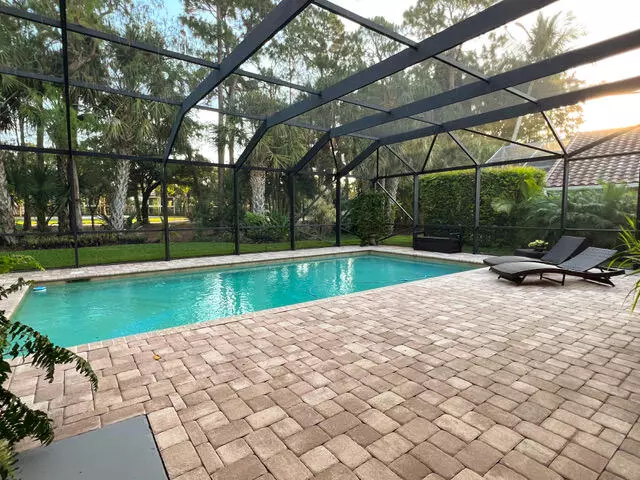 600 Cypress Green CIR, Wellington, FL 33414