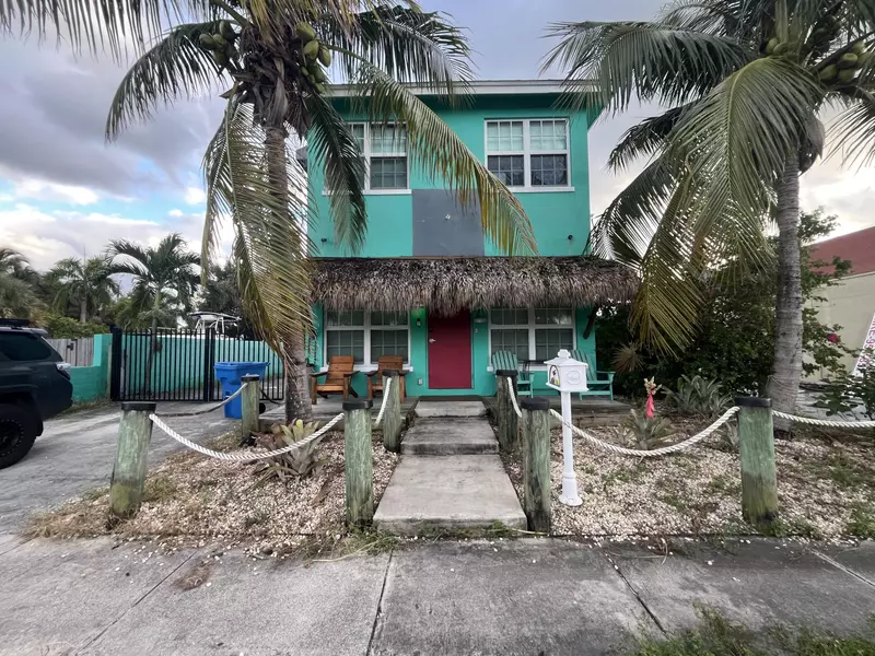 112 Mayfield RD A, Lantana, FL 33462