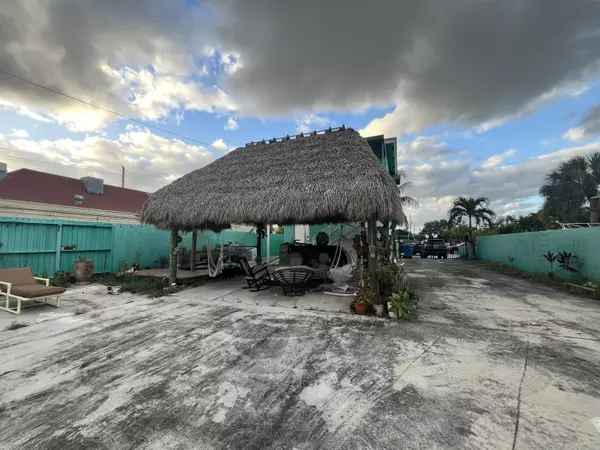 Lantana, FL 33462,112 Mayfield RD A