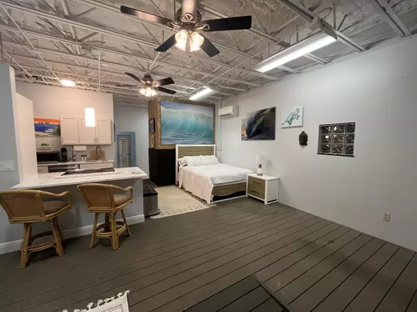 Lantana, FL 33462,112 Mayfield RD A