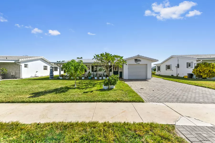 1708 SW 18th ST, Boynton Beach, FL 33426