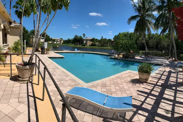 Royal Palm Beach, FL 33411,100 N Crestwood 113 CT 113