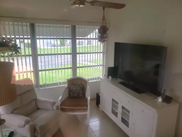 Delray Beach, FL 33484,14660 Canalview DR D