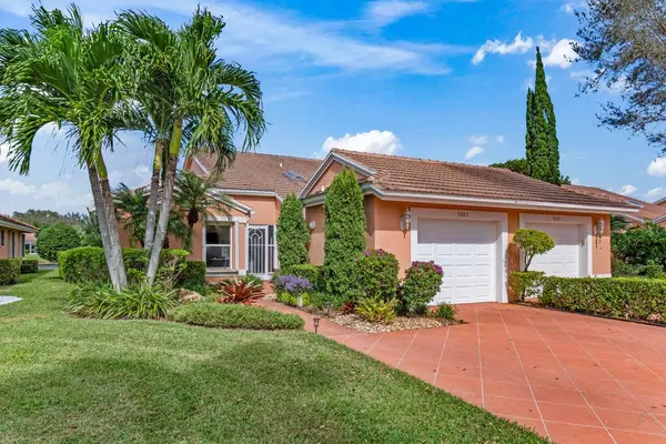 Boynton Beach, FL 33437,5687 Royal Lake CIR