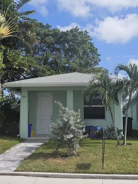 304 S C ST, Lake Worth, FL 33460