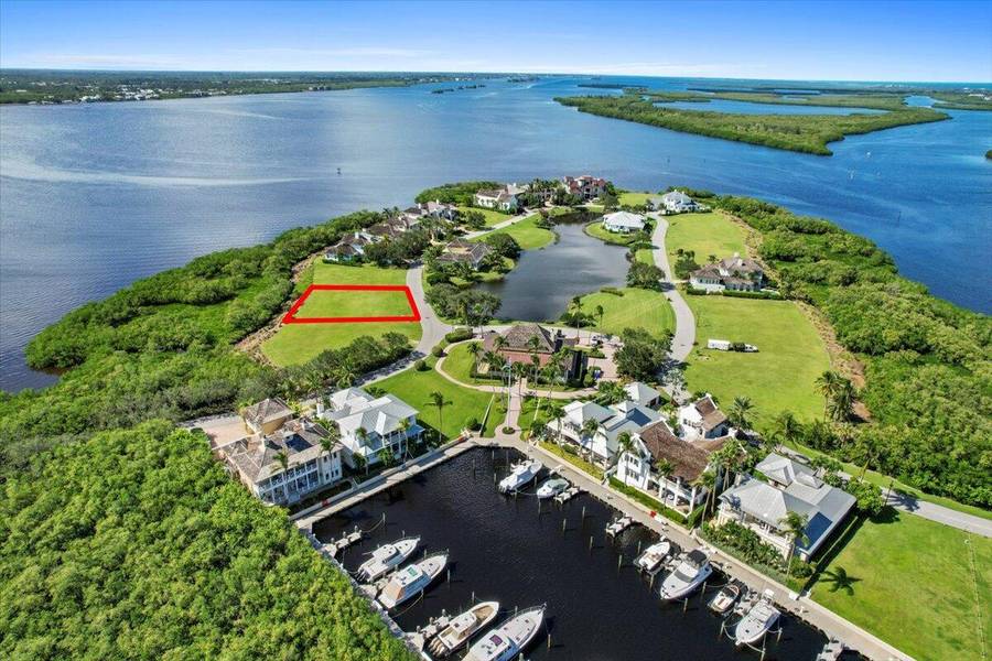 9215 W Marsh Island DR, Vero Beach, FL 32963