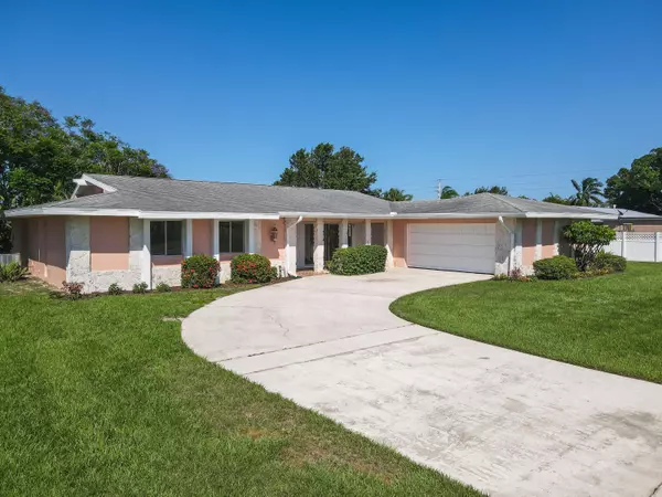 1785 SE Elrose ST, Port Saint Lucie, FL 34952