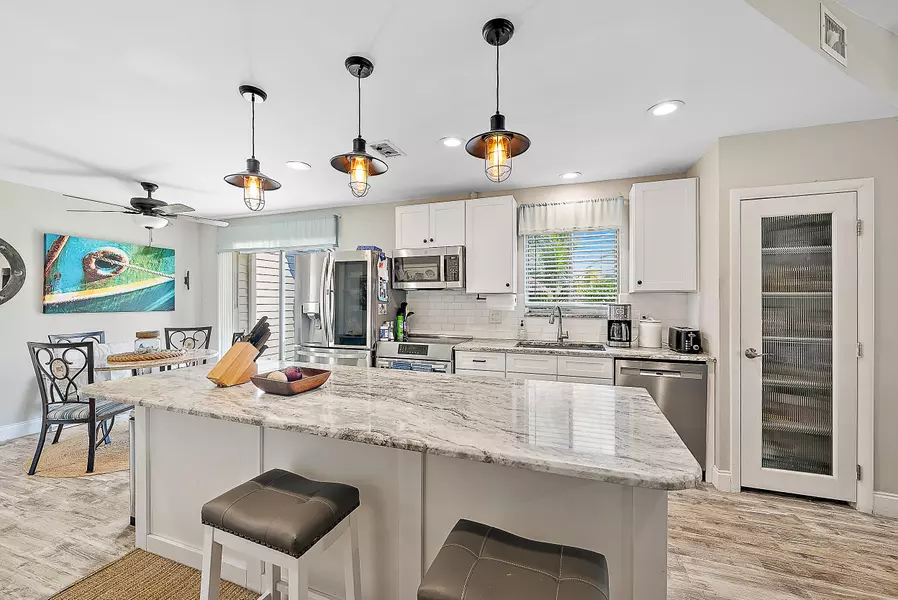 18352 Flagship CIR, Jupiter, FL 33458