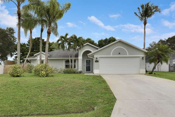 115 SW Bedford RD, Port Saint Lucie, FL 34953