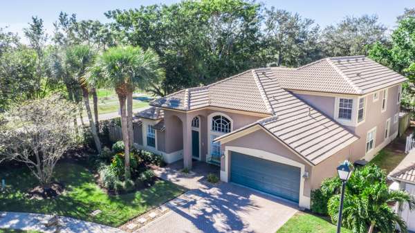 230 Lone Pine DR, Palm Beach Gardens, FL 33410