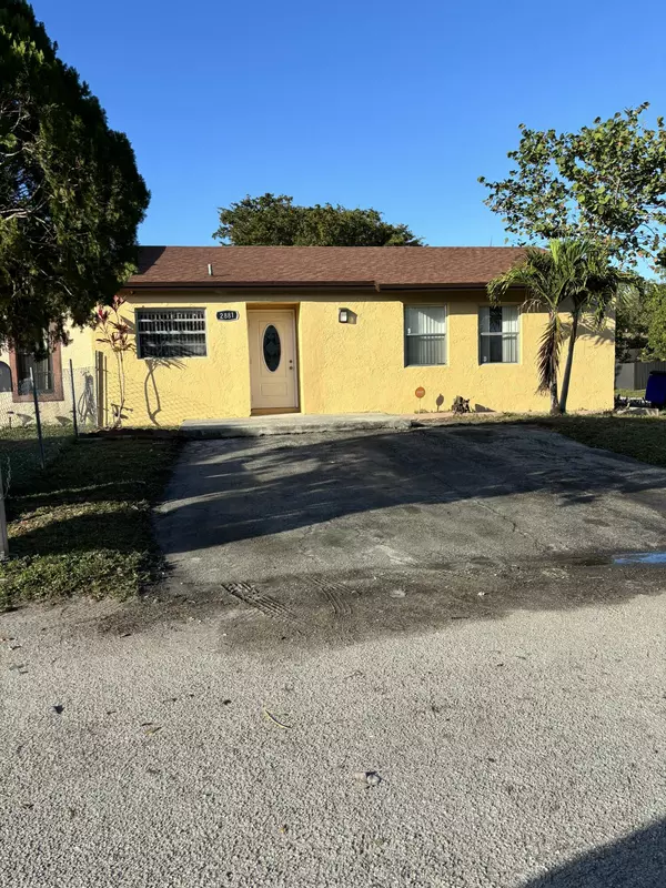 2881 NW 204th ST, Miami Gardens, FL 33056