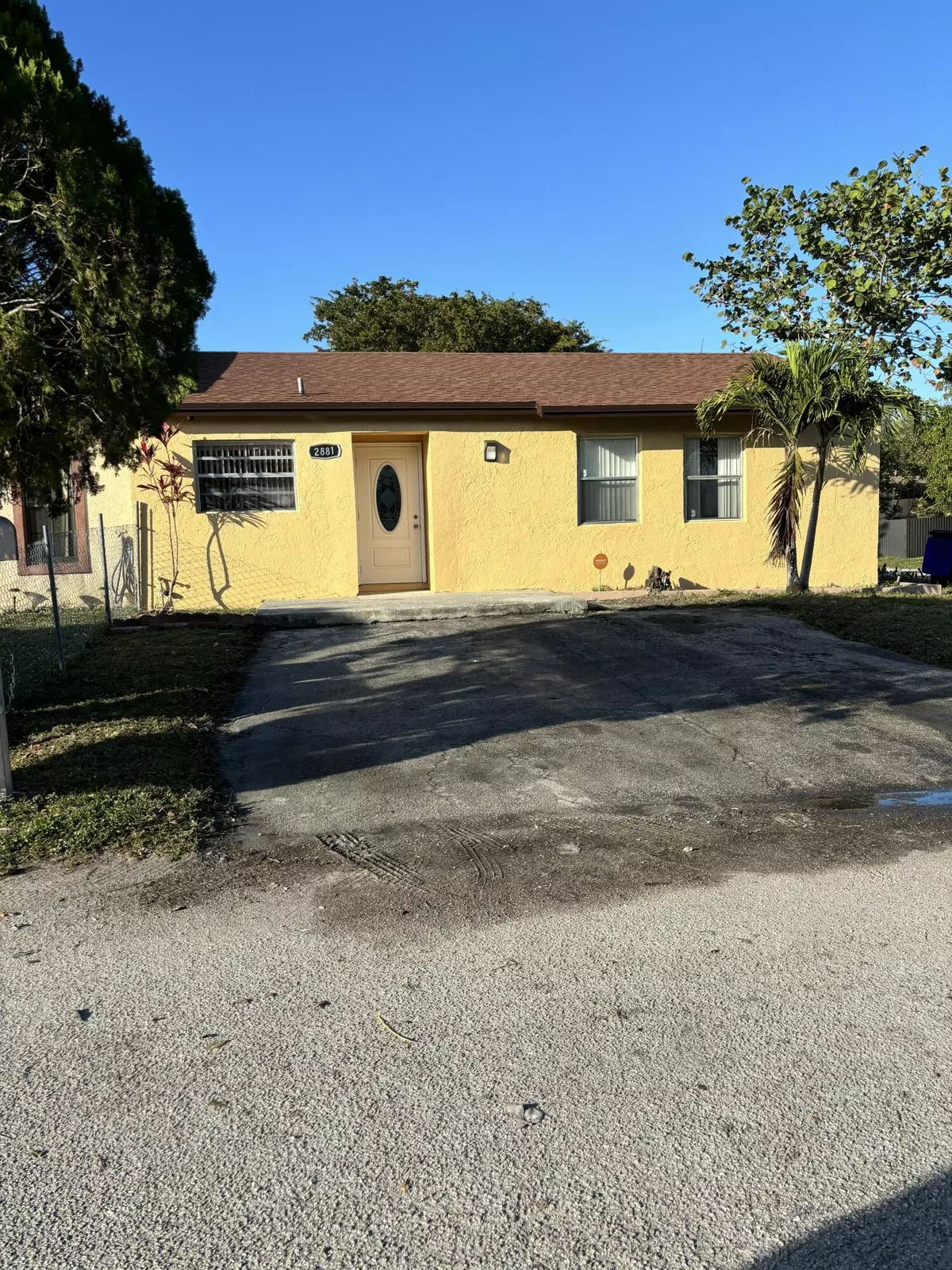 Miami Gardens, FL 33056,2881 NW 204th ST