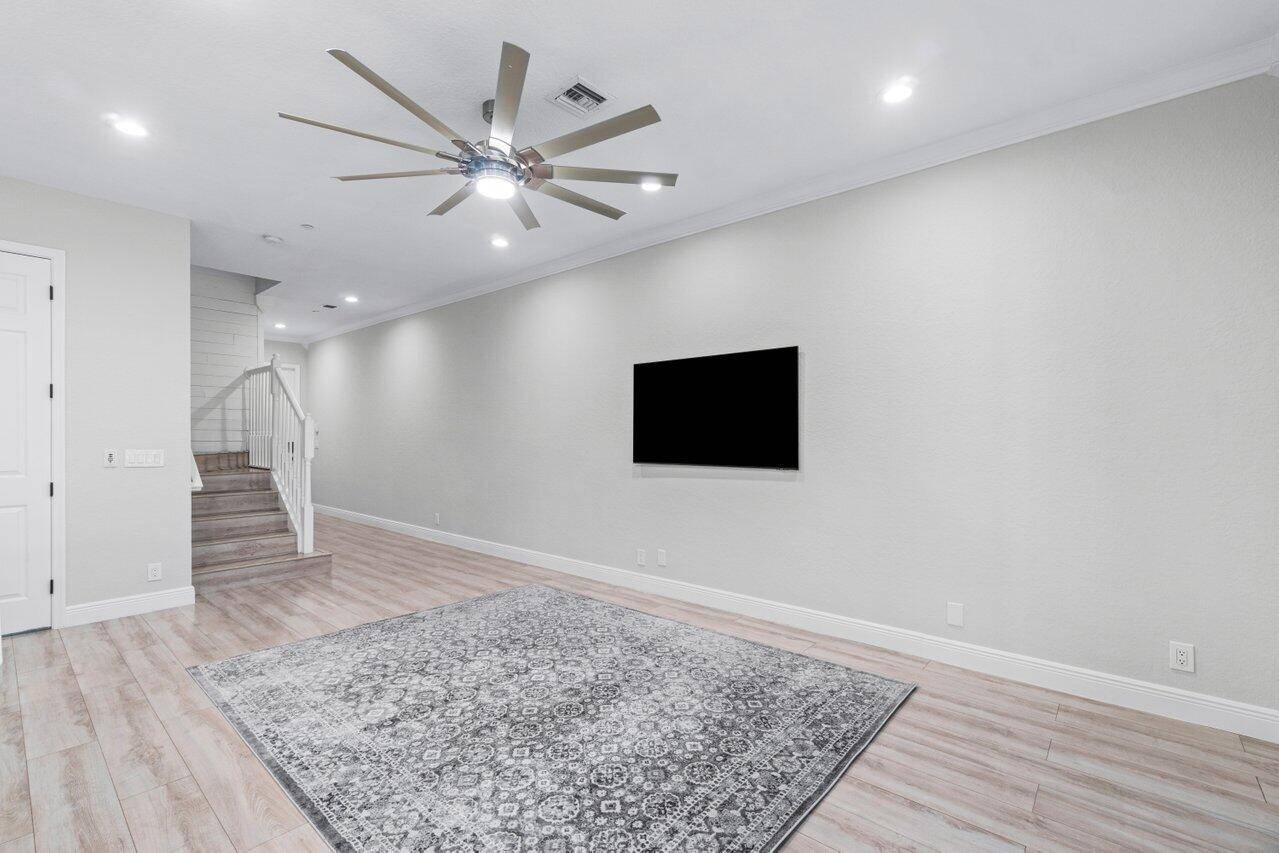 Boynton Beach, FL 33426,100 Nottingham PL