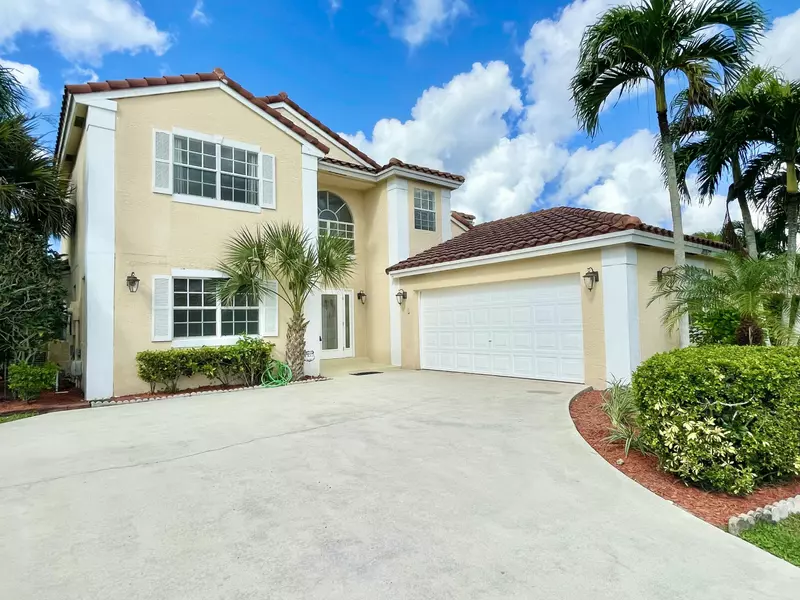 10579 Pebble Cove LN, Boca Raton, FL 33498