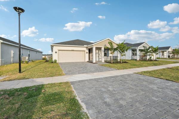 Port Saint Lucie, FL 34987,9020 Dahlia CIR