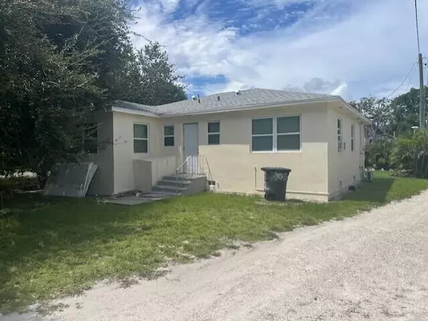 Lake Worth Beach, FL 33460,1751 4th AVE