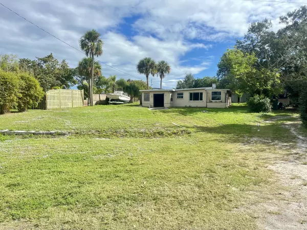 4676 Arcadia AVE, Fort Pierce, FL 34946