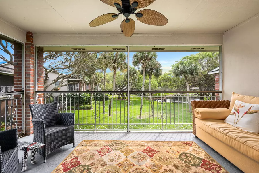 101 W Park Shores CIR 2, Vero Beach, FL 32963